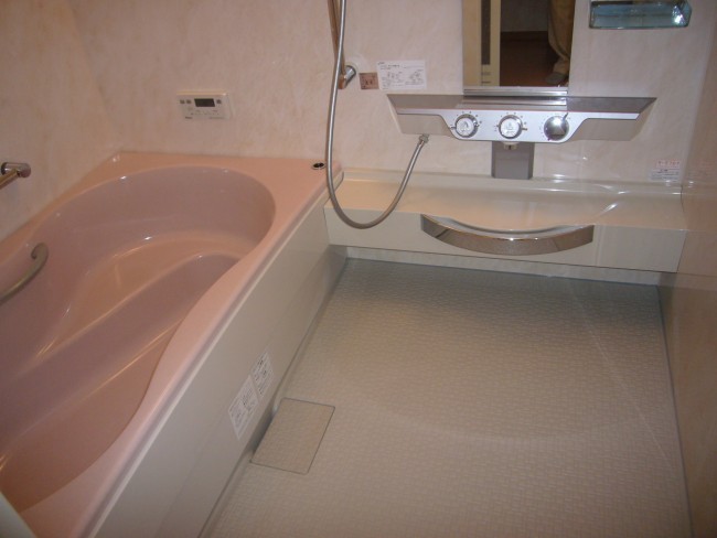 浴室、洗面、フローリングに内装リフォームです枚方