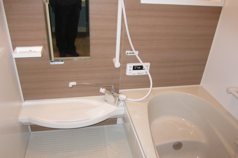 寝屋川浴室リフォーム　在来工法からユニットバスです　