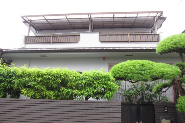 枚方外壁塗装  外壁塗装とベランダの防水塗装でした