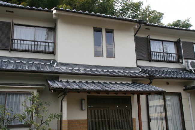 外壁塗装 古民家風の大きな家も落ち着いた雰囲気に大変身です河内長野