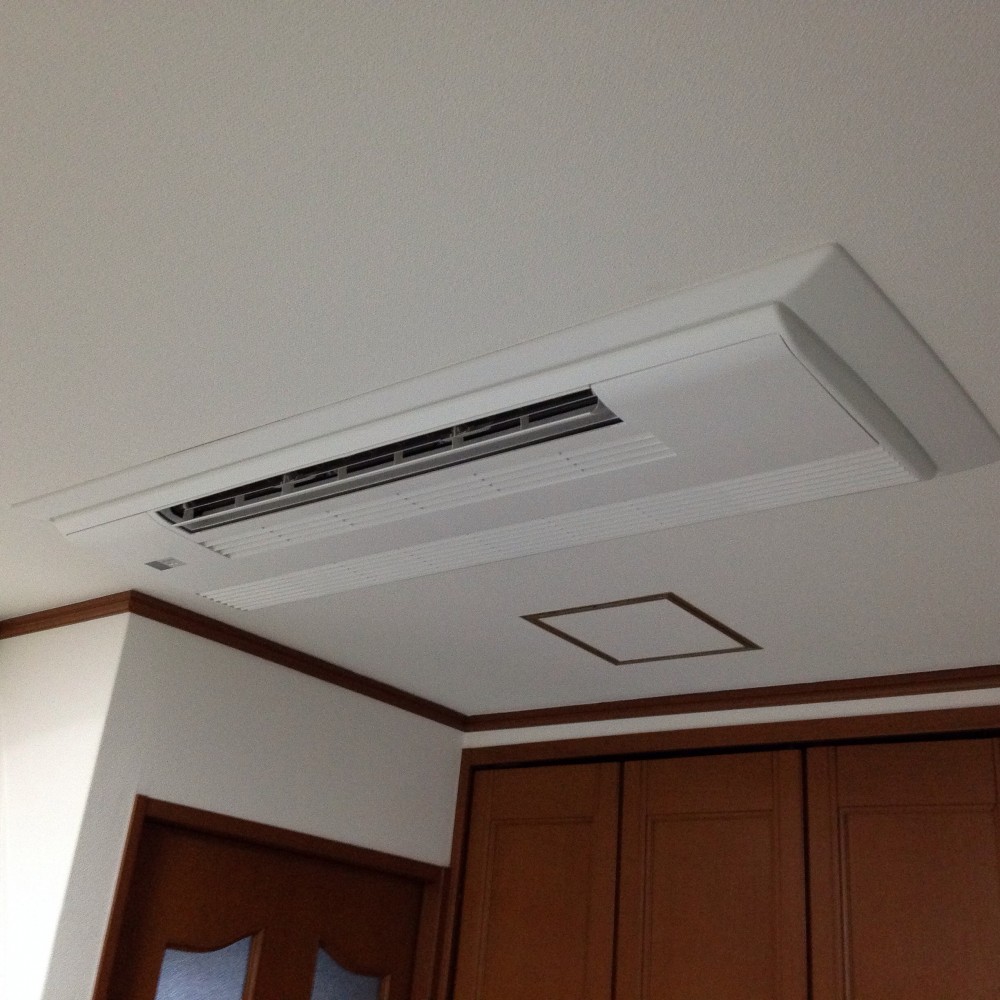 壁埋込ビルトインエアコン最新型は外観は同じでも電気代は以前の半分以下です大阪市