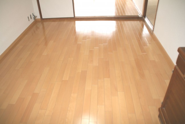 和室からフローリングのマンションリフォームキッチンはTOTOのミッテ枚方