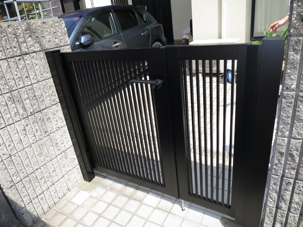 アルミ門扉のリクシル・プレスタ２型　できました枚方