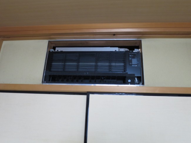 ビルトインエアコン　施工しました。でも腰が・・・大阪市