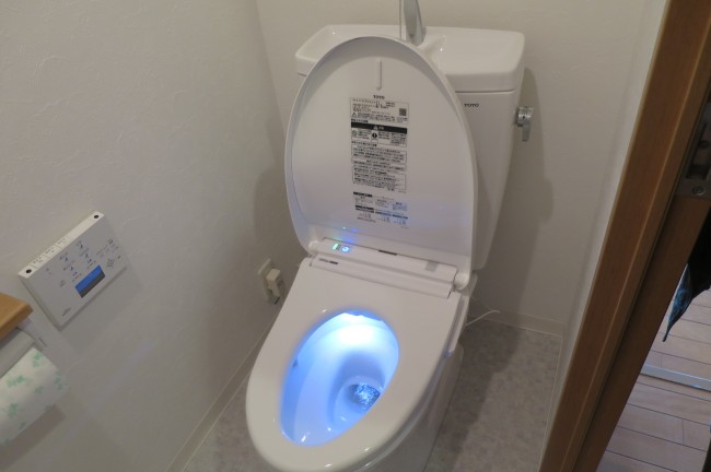 トイレリフォーム事例。Ｏ形トイレです。