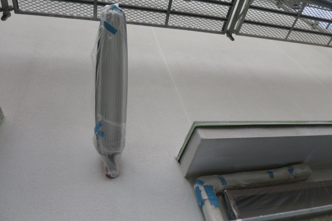 外壁塗装リフォーム 雨のため延びています寝屋川