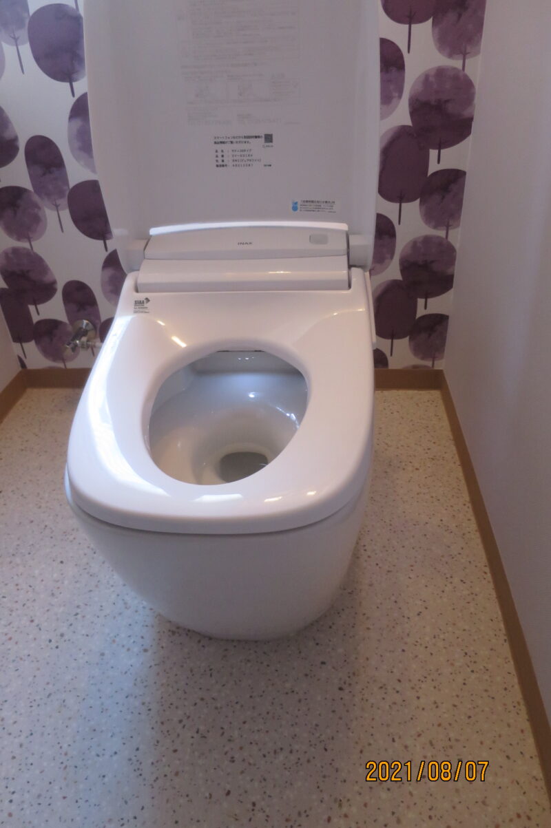 トイレタンクレスのサティスGホワイトセットしました交野