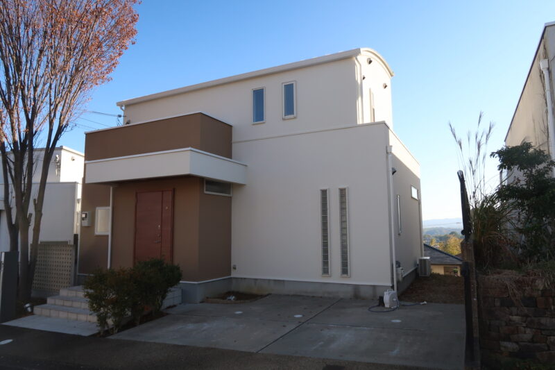 外壁塗装がやっと完成しました寝屋川