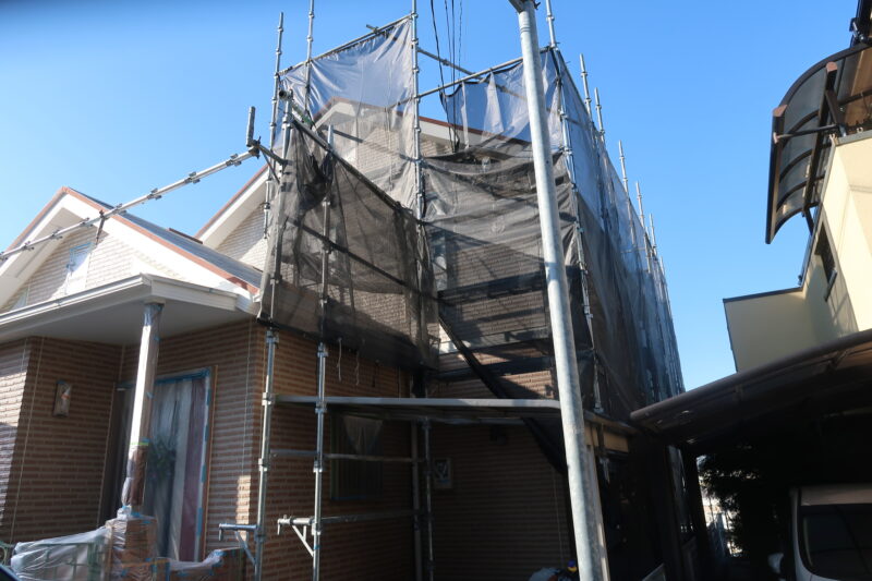 外壁塗装は天気にも恵まれとても快適に進んでいます