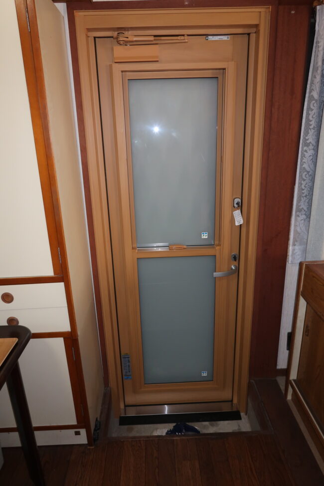 玄関リフォームを施工してきました枚方