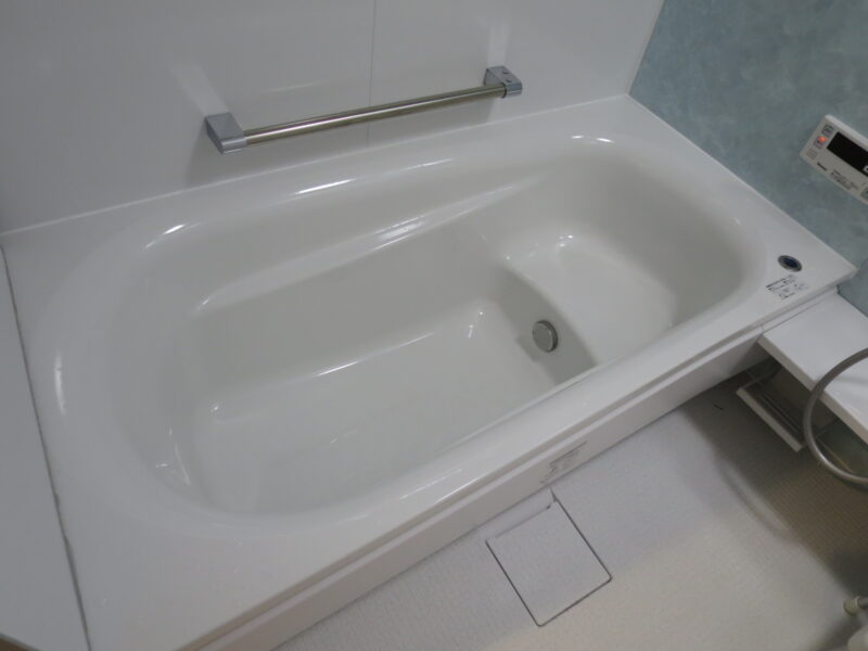 広い浴槽は２段タイプがオススメです。枚方